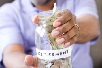 5 Tips on Saving for Retirement While Paying for Personal Loans