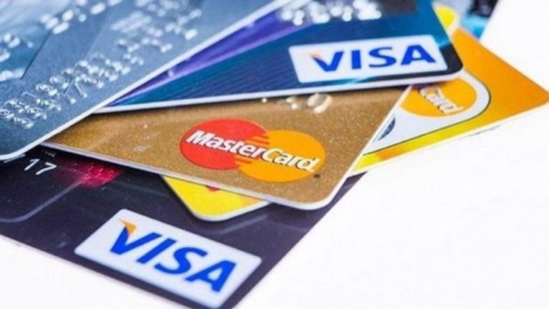 Debit vs. Credit Card: Which One Is the Right Fit for Your Needs?